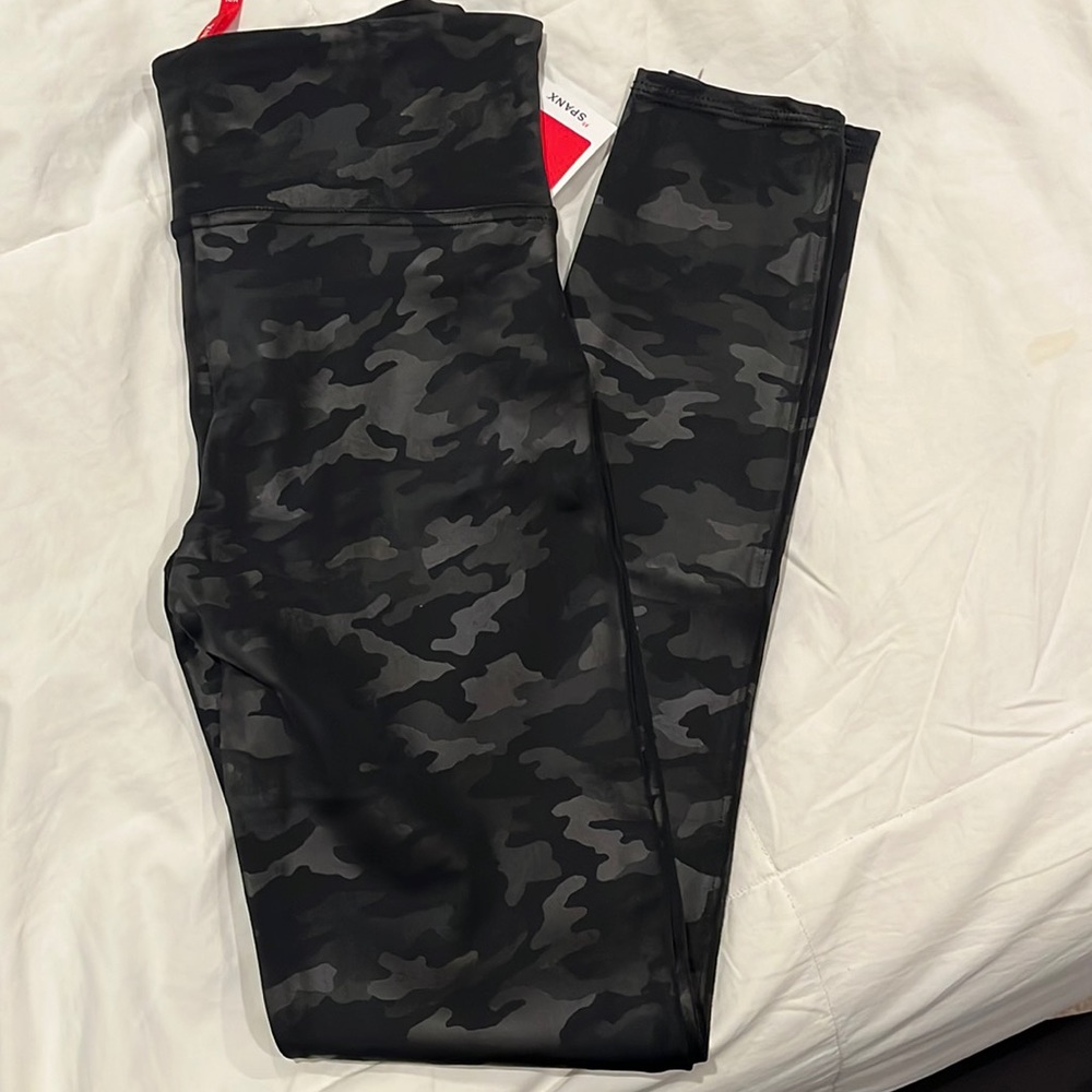 Spank faux leather camo legging, Medium, new with tags